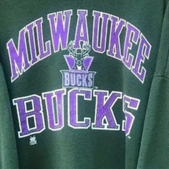 Vtg NBA Milwaukee Bucks Sweatshirt, Milwaukee Bucks NBA Basketball Shirt tee - Picture 2 of 4